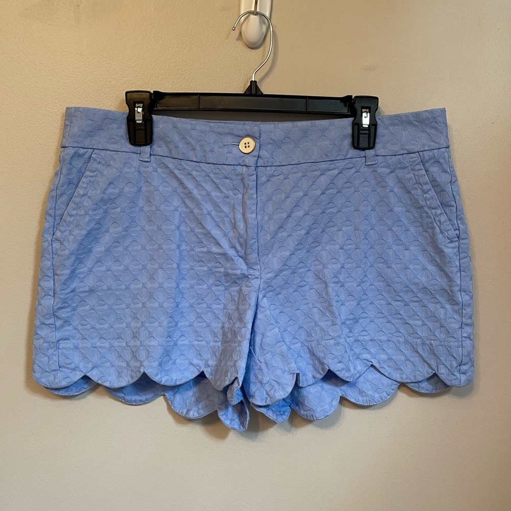 Crown&Ivy Scalloped Hem Shelby Shorts